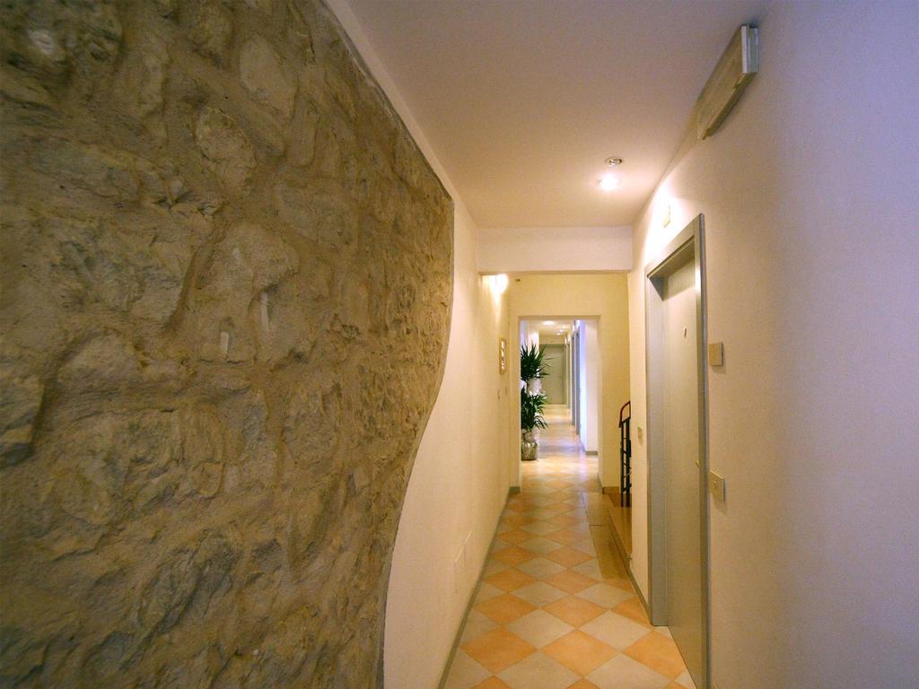 Albergo Ristorante Corsini 帕武洛内尔夫里尼亚诺 外观 照片