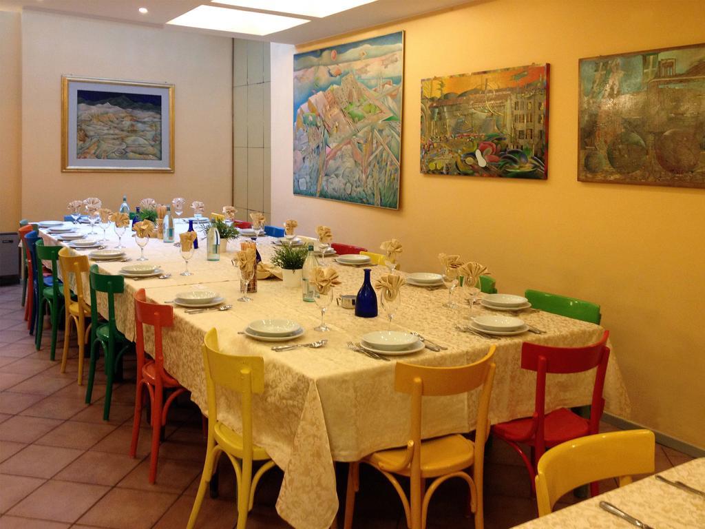 Albergo Ristorante Corsini 帕武洛内尔夫里尼亚诺 外观 照片